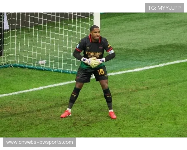 迈尼昂扑点成为比赛转折点,门将关键作用显现 迈尼昂扑点成为比赛转折点,门将关键作用显现