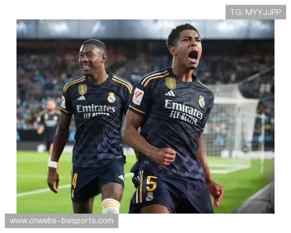 皇马贝林厄姆与对方小球迷交换球衣,社交媒体点赞破百万 皇马贝林厄姆与对方小球迷交换球衣,社交媒体点赞破百万