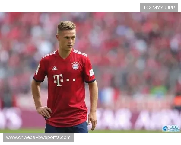 球迷创作雪中德甲艺术画，融合足球与冬季元素