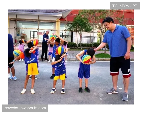 “走进马年”CBA新春公益行，明星球员赴乡村小学指导篮球